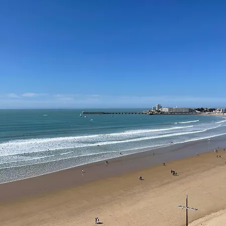 Face Vue D'exception Renove Au 9eme Etage Les Sables-dʼOlonne