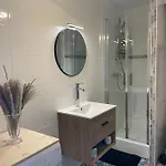 Face Vue D'exception Renove Au 9eme Etage Lejlighed
